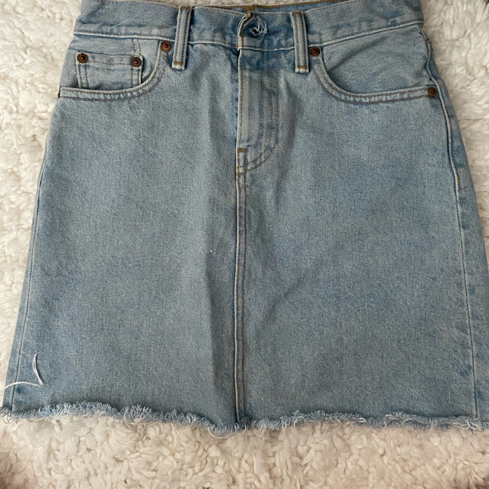 Levi’s Light Wash Denim Skirt